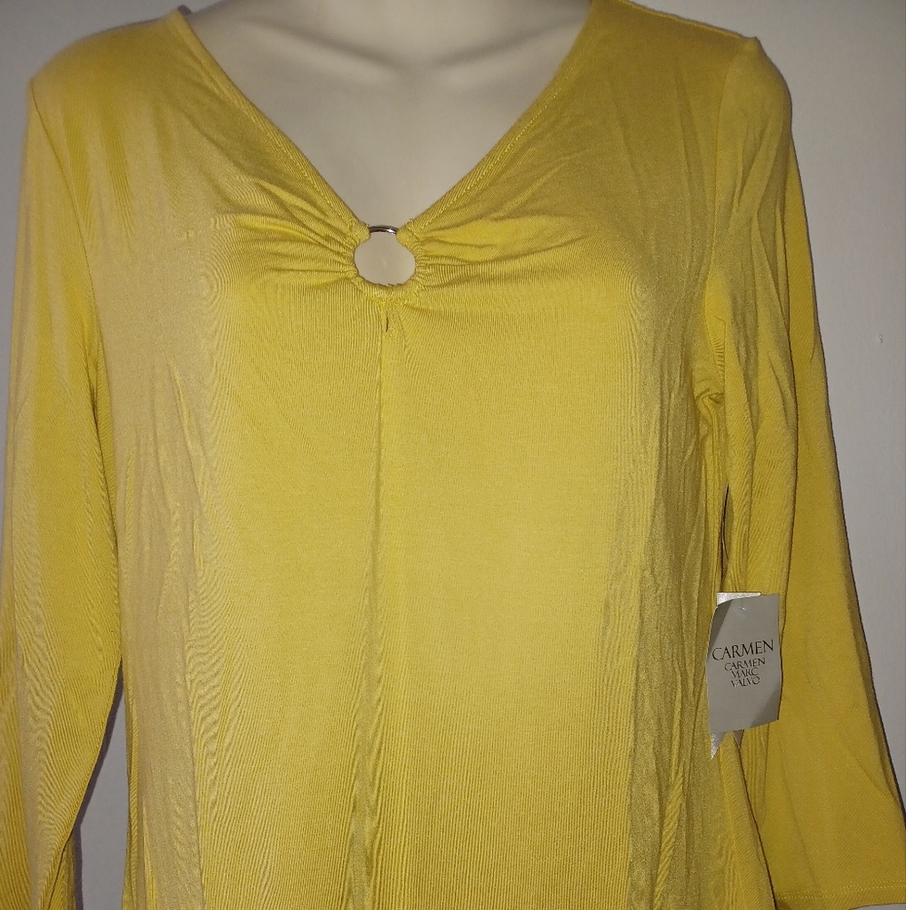 NWT Carmen Marc Valvo long sleeve top with buckle sz M
